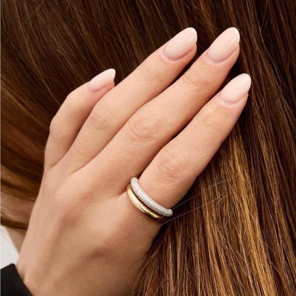 Ring Concierge Petite Cloud Ring Pavé diamond with yellow gold.